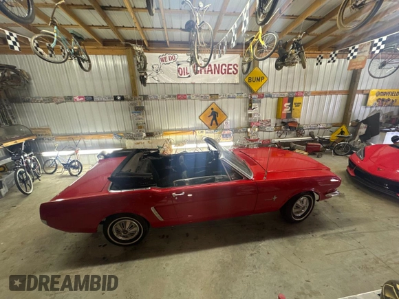 1965 Ford Mustang z VIN 5F08C724192, wystawiony jako Copart lot #43860595 z przebiegiem 19 900 mil mil oraz Czysty tytuł • Clean title. Historia ofert i sprzedaży dostępna na DreamBid. Obrazek 9.