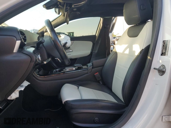 2019 Mercedes-Benz A 220 z VIN WDD3G4EB9KW023454, wystawiony jako Copart lot #50461225 z przebiegiem 26 915 mil mil oraz Nie do naprawy • Non repairable. Historia ofert i sprzedaży dostępna na DreamBid. Obrazek 7.