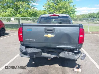 2015 Chevrolet Colorado 4WD Z71 z VIN 1GCGTCE34F1234137, wystawiony jako IAAI lot #42188520 z przebiegiem 205 813 mil mil oraz . Historia ofert i sprzedaży dostępna na DreamBid. Obrazek 16.