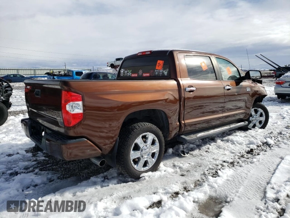 2015 Toyota Tundra Platinum z VIN 5TFAY5F17FX435589, wystawiony jako Copart lot #45215235 z przebiegiem Nie podano mil oraz Szkoda całkowita • Salvage title. Historia ofert i sprzedaży dostępna na DreamBid. Obrazek 3.
