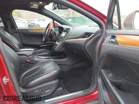 2017 Lincoln MKC Reserve with VIN 5LMCJ3D94HUL50555, listed as a IAAI auction lot 42296803 with 127,009 mi miles and . Bid and sale history available at DreamBid. Image 5.
