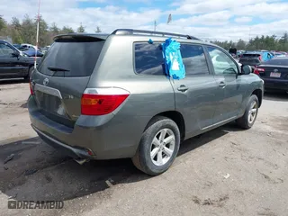 2008 Toyota Highlander with VIN JTEES41A282010507, listed as a IAAI auction lot 41999562 with 204,868 mi miles. Bid and sale history available at carsss.com. Image 4.