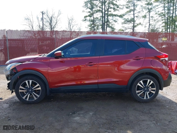 2018 Nissan Kicks SV with VIN 3N1CP5CU5JL517564, listed as a IAAI auction lot 41420021 with 79,472 mi miles. Bid and sale history available at carsss.com. Image 15.