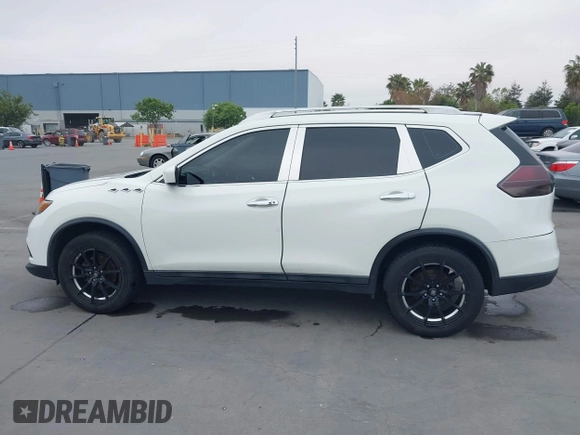 2016 Nissan Rogue SL with VIN 5N1AT2MT4GC784277, listed as a IAAI auction lot 42174881 with 117,566 mi miles. Bid and sale history available at carsss.com. Image 14.