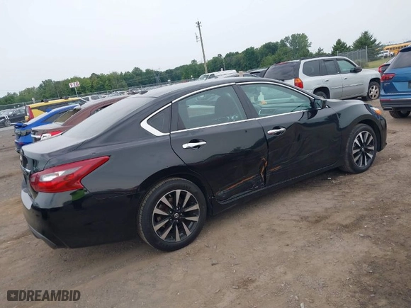 2018 Nissan Altima 2.5 SR with VIN 1N4AL3AP5JC253734, listed as a IAAI auction lot 40013521 with 155,912 mi miles. Bid and sale history available at carsss.com. Image 4.