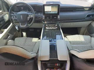 2021 Lincoln Navigator Black Label z VIN 5LMJJ3TT9MEL16717, wystawiony jako Copart lot #51939315 z przebiegiem 56 137 mil mil oraz Szkody całkowita. Historia ofert i sprzedaży dostępna na DreamBid. Obrazek 8.