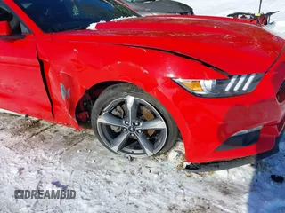 2015 Ford Mustang V6 z VIN 1FA6P8AM4F5314998, wystawiony jako IAAI lot #41292456 z przebiegiem 160 692 mil mil oraz . Historia ofert i sprzedaży dostępna na DreamBid. Obrazek 6.