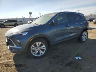 2025 Buick Encore GX Preferred с VIN KL4AMCSL7SB007949, выставлен на аукционе Copart как лот 42244275 с пробегом Не указан миль и Списание • Salvage title. История ставок и продаж доступна на DreamBid. Изображение 1.