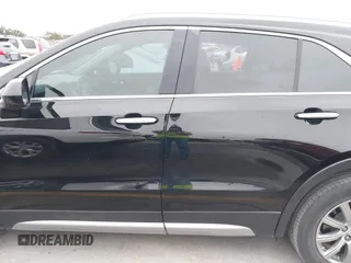 2020 Cadillac XT4 FWD Premium Luxury с VIN 1GYFZCR48LF142955, выставлен на аукционе IAAI как лот 41255161 с пробегом 39 830 миль миль и . История ставок и продаж доступна на DreamBid. Изображение 14.