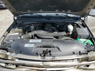 2003 Chevrolet Tahoe LS with VIN 1GNEC13TX3R299948, listed as a Copart auction lot 49633585 with 264,073 mi miles and Salvage Title. Bid and sale history available at carsss.com. Image 12.