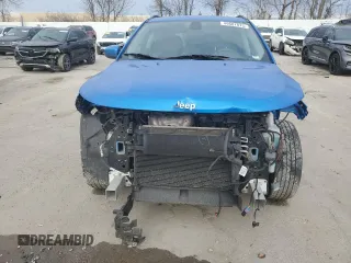 2018 Jeep Compass Altitude z VIN 3C4NJDBB0JT403313, wystawiony jako Copart lot #46607875 z przebiegiem 101 581 mil mil oraz Szkoda całkowita • Salvage title. Historia ofert i sprzedaży dostępna na DreamBid. Obrazek 5.