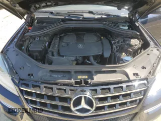 2015 Mercedes-Benz M 350 z VIN 4JGDA5HB1FA618394, wystawiony jako Copart lot #55184115 z przebiegiem 97 299 mil mil oraz Szkoda całkowita • Salvage title. Historia ofert i sprzedaży dostępna na DreamBid. Obrazek 12.