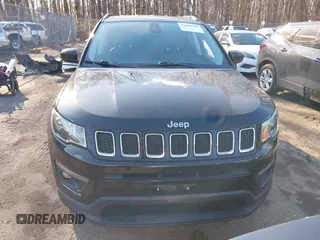 2017 Jeep Compass Latitude with VIN 3C4NJDBB8HT679989, listed as a IAAI auction lot 41499263 with 73,369 mi miles. Bid and sale history available at carsss.com. Image 12.