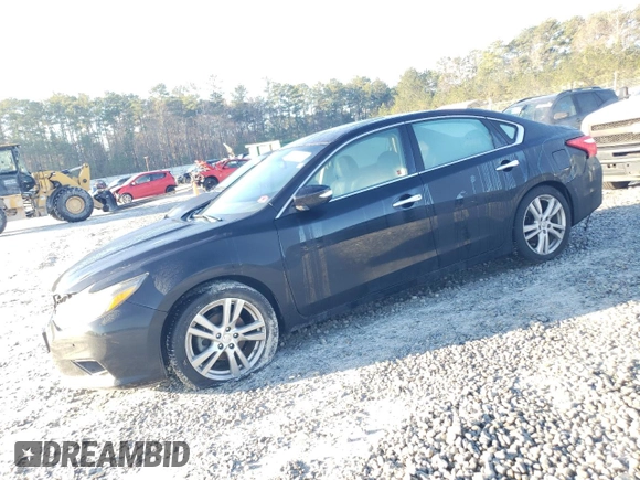 2017 Nissan Altima SL with VIN 1N4BL3AP2HC203498, listed as a Copart auction lot 43501685 with 121,747 mi miles and Salvage title. Bid and sale history available at DreamBid. Image 1.