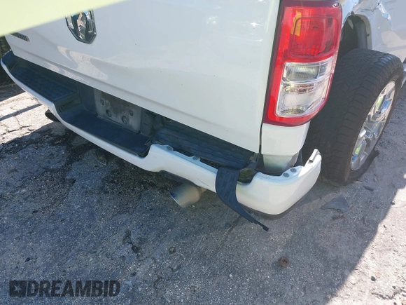 2020 Ram 1500 Big Horn with VIN 1C6RREMT2LN272790, listed as a IAAI auction lot 41340387 with 82,424 mi miles. Bid and sale history available at carsss.com. Image 17.