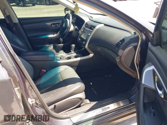 2013 Nissan Altima SV with VIN 1N4AL3AP5DC172950, listed as a IAAI auction lot 42574644 with 162,656 mi miles and . Bid and sale history available at DreamBid. Image 5.