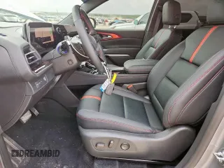 2025 Chevrolet Traverse with VIN 1GNERLRS6SJ243320, listed as a Copart auction lot 61691935 with 3,241 mi miles and Salvage title. Bid and sale history available at DreamBid. Image 7.