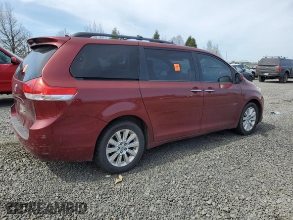 2011 Toyota Sienna XLE z VIN 5TDDK3DC5BS007897, wystawiony jako Copart lot #51503415 z przebiegiem 151 158 mil mil oraz Szkoda całkowita • Salvage title. Historia ofert i sprzedaży dostępna na DreamBid. Obrazek 3.