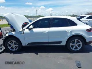 2018 Porsche Macan with VIN WP1AA2A55JLB07597, listed as a IAAI auction lot 42480683 with Not provided miles and . Bid and sale history available at DreamBid. Image 15.