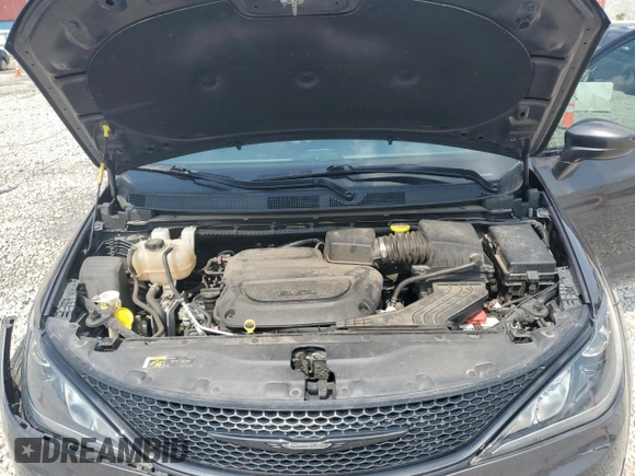 2020 Chrysler Pacifica Touring L with VIN 2C4RC1BG4LR233016, listed as a Copart auction lot 61622595 with 82,709 mi miles and Salvage title. Bid and sale history available at DreamBid. Image 12.