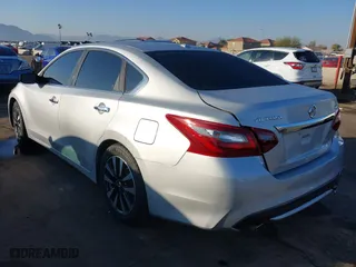 2018 Nissan Altima 2.5 SL with VIN 1N4AL3AP0JC142525, listed as a IAAI auction lot 41430252 with 86,522 mi miles. Bid and sale history available at carsss.com. Image 3.