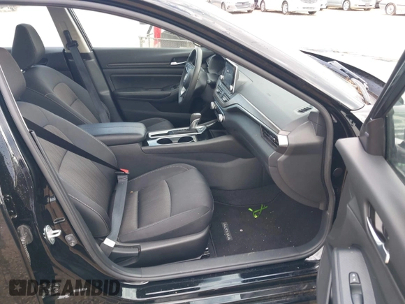 2024 Nissan Altima SV with VIN 1N4BL4DV0RN335813, listed as a IAAI auction lot 42191029 with 28,056 mi miles and . Bid and sale history available at carsss.com. Image 5.