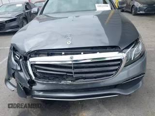 2018 Mercedes-Benz E-Class E 300 with VIN WDDZF4JB3JA409950, listed as a IAAI auction lot 42032598 with 44,381 mi miles. Bid and sale history available at carsss.com. Image 6.
