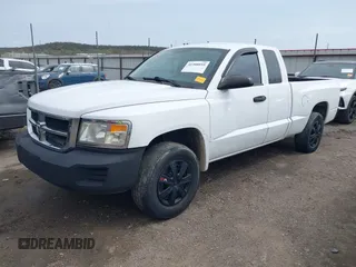 2008 Dodge Dakota ST with VIN 1D7HE22K98S565237, listed as a IAAI auction lot 41908055 with 242,270 mi miles and . Bid and sale history available at carsss.com. Image 18.