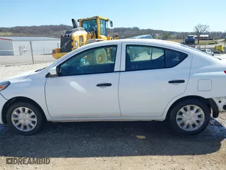 2019 Nissan Versa Sedan SV with VIN 3N1CN7AP5KL828802, listed as a IAAI auction lot 41738724 with 80,128 mi miles. Bid and sale history available at carsss.com. Image 14.