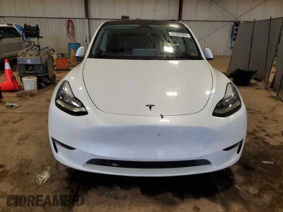 2022 Tesla Model Y Long Range z VIN 7SAYGDEEXNA012904, wystawiony jako Copart lot #57492865 z przebiegiem 31 294 mil mil oraz Szkody całkowita. Historia ofert i sprzedaży dostępna na DreamBid. Obrazek 5.