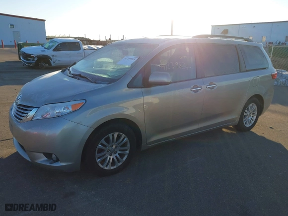 2016 Toyota Sienna XLE with VIN 5TDYK3DC8GS713481, listed as a IAAI auction lot 41239824 with 176,935 mi miles. Bid and sale history available at carsss.com. Image 18.