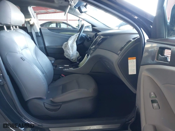 2013 Hyundai Sonata Hybrid with VIN KMHEC4A44DA064673, listed as a IAAI auction lot 41267954 with 178,562 mi miles. Bid and sale history available at carsss.com. Image 5.