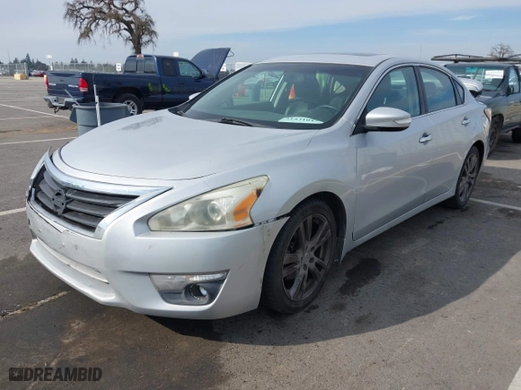 2014 Nissan Altima 3.5 SL with VIN 1N4BL3AP5EC315482, listed as a IAAI auction lot 41431017 with 155,077 mi miles. Bid and sale history available at carsss.com. Image 17.