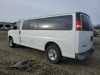 2016 Chevrolet Express Passenger LT z VIN 1GAZGPFG4G1162906, wystawiony jako Copart lot #45040295 z przebiegiem Nie podano mil oraz Szkoda całkowita • Salvage title. Historia ofert i sprzedaży dostępna na DreamBid. Obrazek 2.