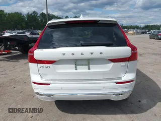 2022 Volvo XC60 Inscription Expression z VIN YV4H60DZ8N1033952, wystawiony jako IAAI lot #42281183 z przebiegiem 48 733 mil mil oraz . Historia ofert i sprzedaży dostępna na DreamBid. Obrazek 16.