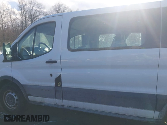 2016 Ford Transit XL z VIN 1FMZK1ZM7GKA95759, wystawiony jako IAAI lot #41426684 z przebiegiem 173 573 mil mil oraz . Historia ofert i sprzedaży dostępna na DreamBid. Obrazek 14.