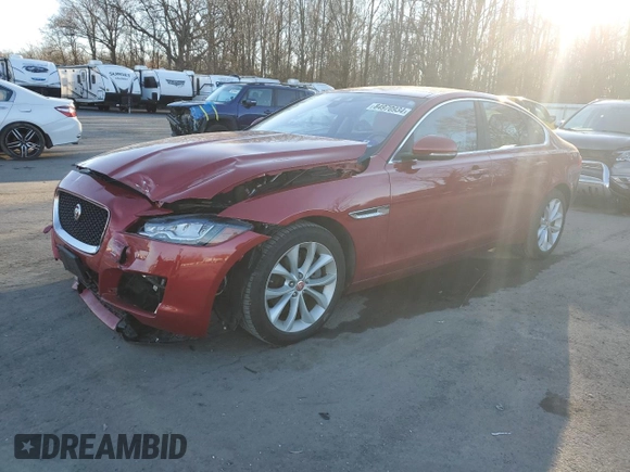 2018 Jaguar XF 25t Premium with VIN SAJBJ4FX6JCY55188, listed as a Copart auction lot 84970934 with 33,338 mi miles and Salvage Title. Bid and sale history available at carsss.com. Image 1.