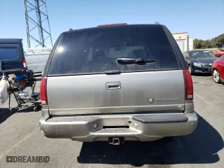2000 Cadillac Escalade with VIN 1GYEK63R5YR187895, listed as a Copart auction lot 72468044 with 189,026 mi miles and Clean Title. Bid and sale history available at carsss.com. Image 6.