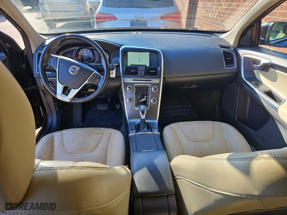 2016 Volvo XC60 T5 Drive-E Premier with VIN YV440MDK8G2853679, listed as a Copart auction lot 86517944 with 162,573 mi miles and Clean Title. Bid and sale history available at carsss.com. Image 9.