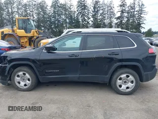 2019 Jeep Cherokee Latitude with VIN 1C4PJMCX9KD255382, listed as a IAAI auction lot 41903951 with 139,741 mi miles. Bid and sale history available at carsss.com. Image 15.