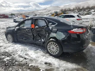 2013 Ford Fusion SE Hybrid with VIN 3FA6P0LU4DR379956, listed as a Copart auction lot 50746555 with Not Provided miles and Salvage Title. Bid and sale history available at carsss.com. Image 2.