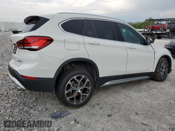 2021 BMW X1 xDrive28i z VIN WBXJG9C02M5S69998, wystawiony jako Copart lot #54782065 z przebiegiem 48 211 mil mil oraz Szkoda całkowita • Salvage title. Historia ofert i sprzedaży dostępna na DreamBid. Obrazek 3.