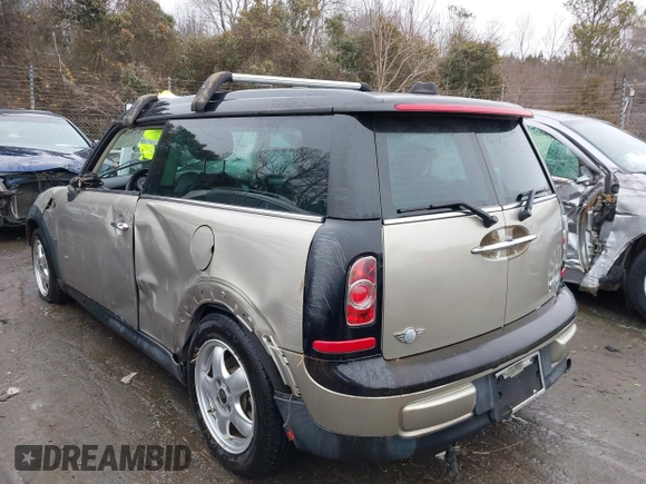 2011 MINI Clubman z VIN WMWZF3C55BT188172, wystawiony jako IAAI lot #41387090 z przebiegiem 176 300 mil mil oraz . Historia ofert i sprzedaży dostępna na DreamBid. Obrazek 3.