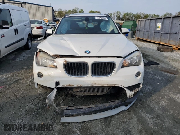 2015 BMW X1 sDrive28i z VIN WBAVM1C5XFV318188, wystawiony jako Copart lot #51543865 z przebiegiem 97 497 mil mil oraz Szkoda całkowita • Salvage title. Historia ofert i sprzedaży dostępna na DreamBid. Obrazek 5.