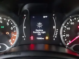 2015 Jeep Renegade Latitude with VIN ZACCJABH0FPB68514, listed as a IAAI auction lot 41904030 with 72,650 mi miles. Bid and sale history available at carsss.com. Image 7.