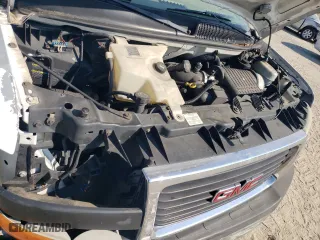 2003 GMC Savana Cargo Van YF7 Upfitter with VIN 1GDFH15T031206554, listed as a Copart auction lot 77584554 with 251,783 mi miles and Salvage Title. Bid and sale history available at carsss.com. Image 12.