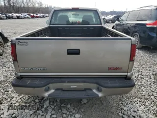 2000 GMC Sonoma with VIN 1GTCS1444Y8131309, listed as a Copart auction lot 46524975 with 156,218 mi miles and Salvage Title. Bid and sale history available at DreamBid. Image 6.