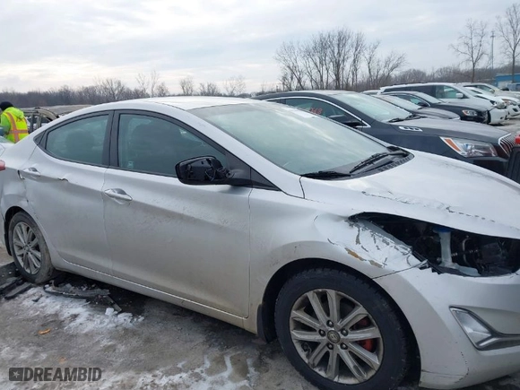 2016 Hyundai Elantra SE with VIN 5NPDH4AE9GH662121, listed as a IAAI auction lot 41540989 with 139,502 mi miles. Bid and sale history available at carsss.com. Image 13.
