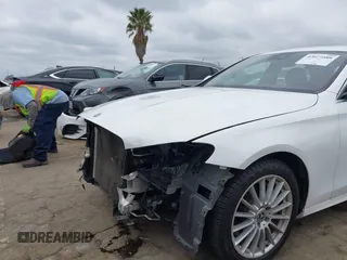2021 Mercedes-Benz E 350 with VIN W1KZF8DB5MA960016, listed as a IAAI auction lot 42077589 with 52,264 mi miles and . Bid and sale history available at DreamBid. Image 6.