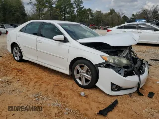 2014 Toyota Camry L with VIN 4T1BF1FK0EU731965, listed as a Copart auction lot 47131205 with 186,806 mi miles and Salvage Title. Bid and sale history available at carsss.com. Image 4.